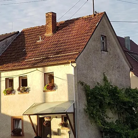 Gemse-schneiders Wohnen Auf Dem Bauernhof